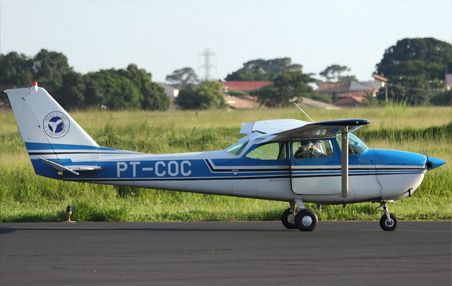 Cessna C-172 do Aeroclube de São José do Rio Preto